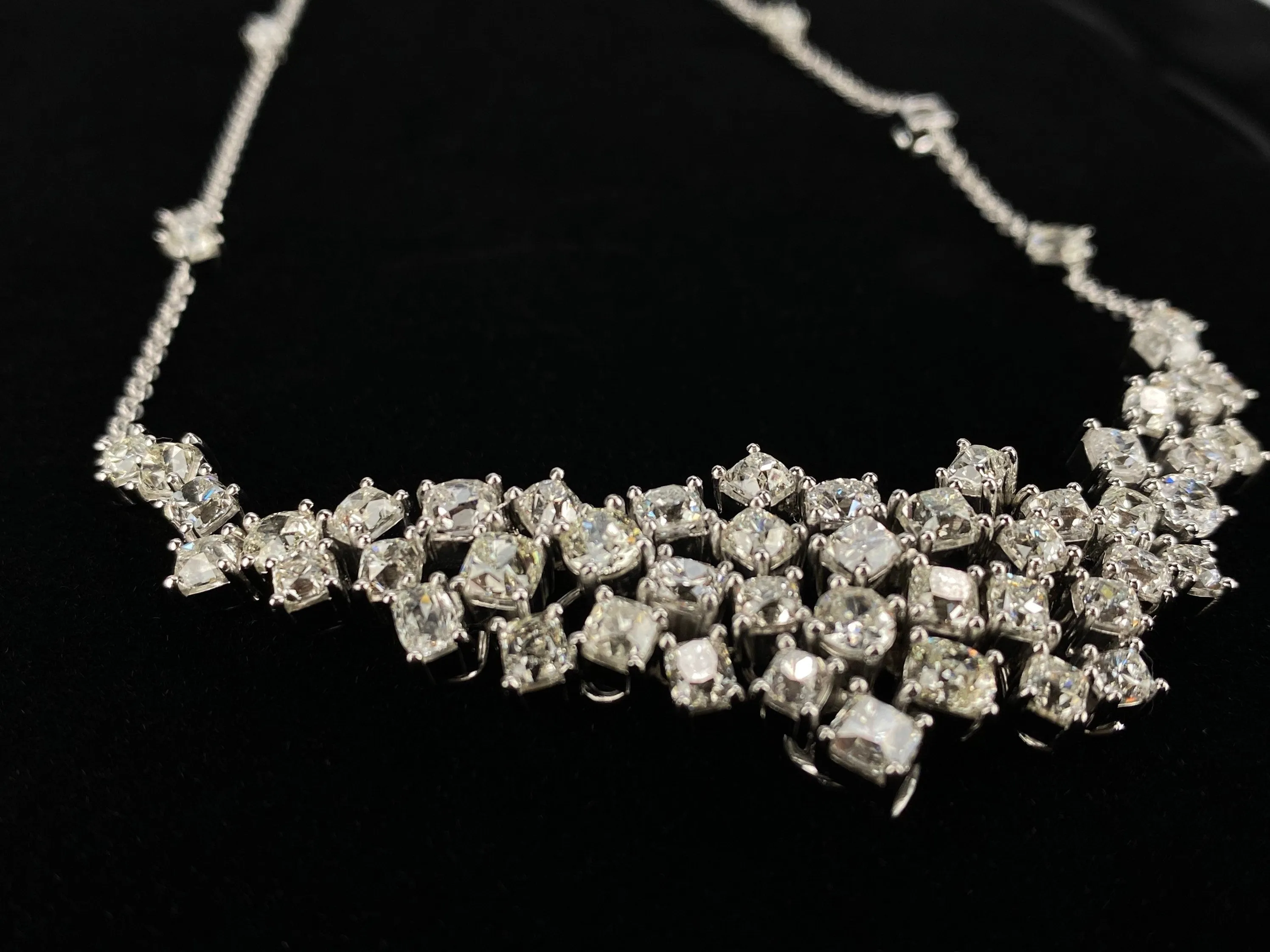 15 carats of Diamonds, Glamorous 18k White Gold Diamond Clutter Necklace