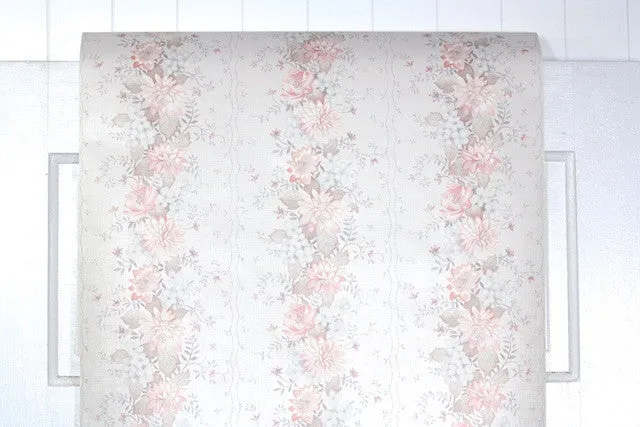 1980s Floral Vintage Wallpaper