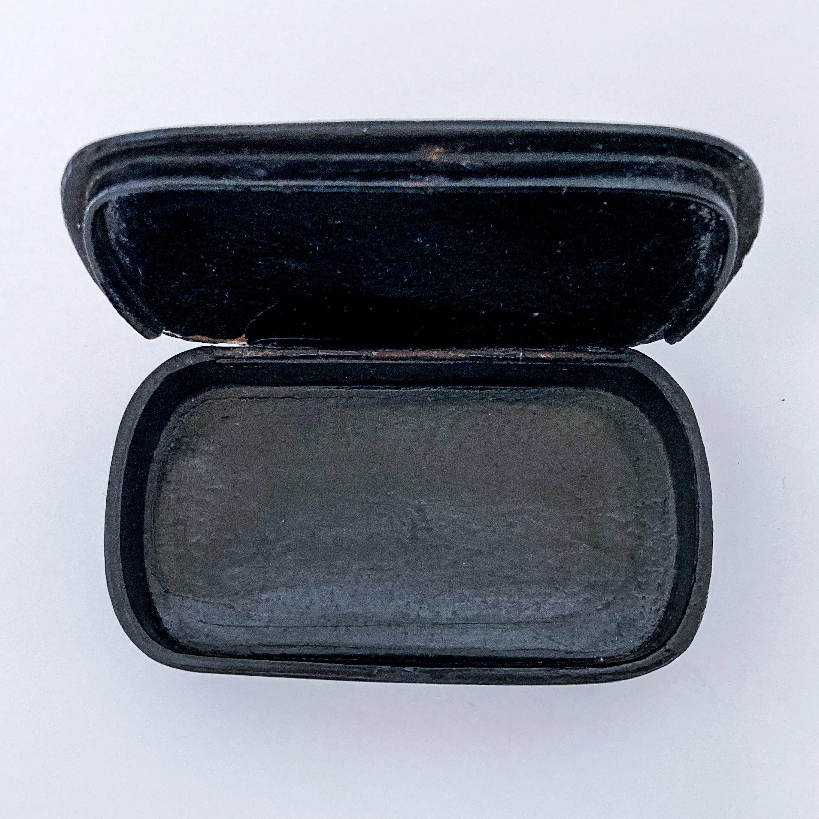 19th Century Antique Abalone Shell Inlay Papier-Mache English Trinket Box