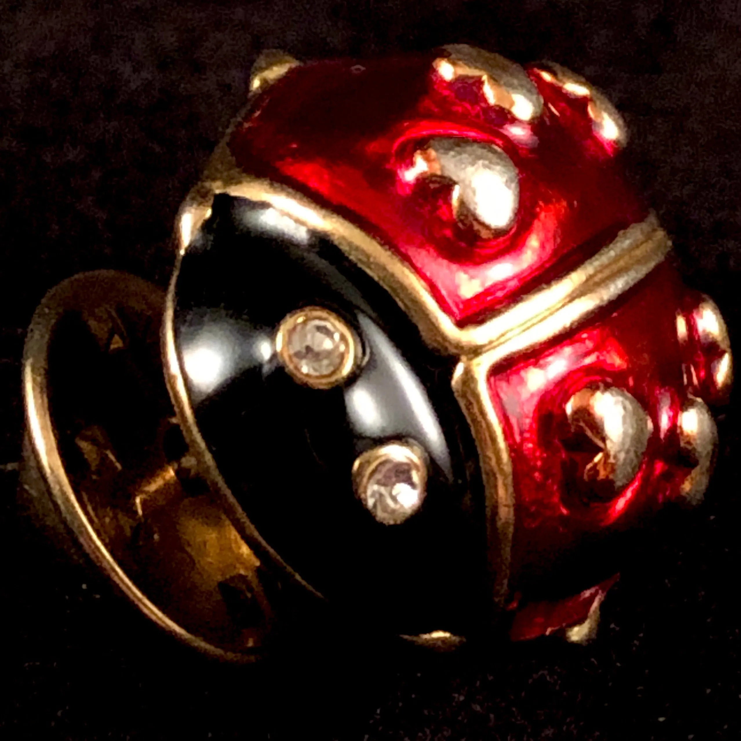 2005 Avon Love Bug Pin