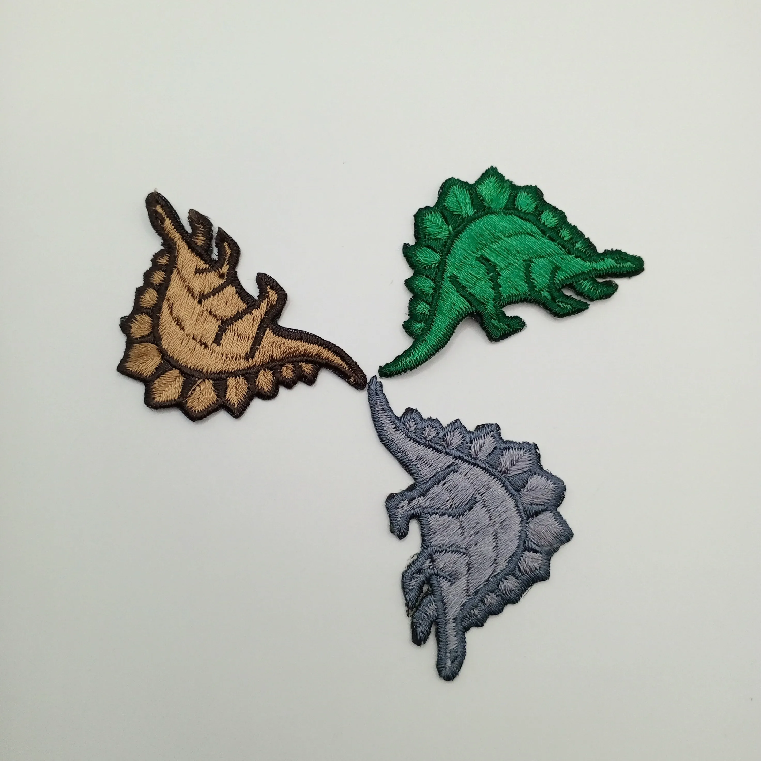 3pcs Stegosaurus Dinosaur Iron-on Patches Gray Green Brown Dinosaur Embroidered Patch Jurassic Kids Dino Patch Vintage Appliques 525