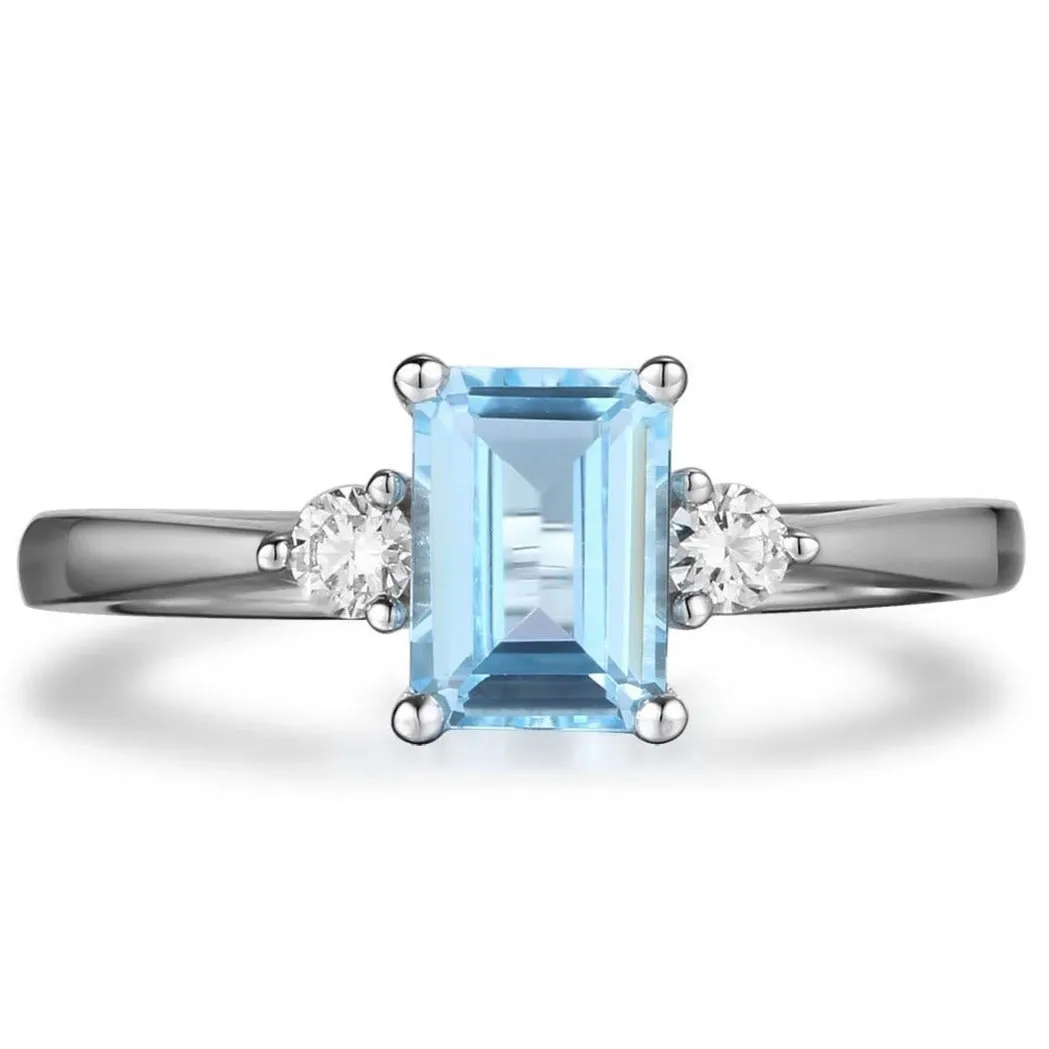 Aquamarine with Side Diamonds Ring