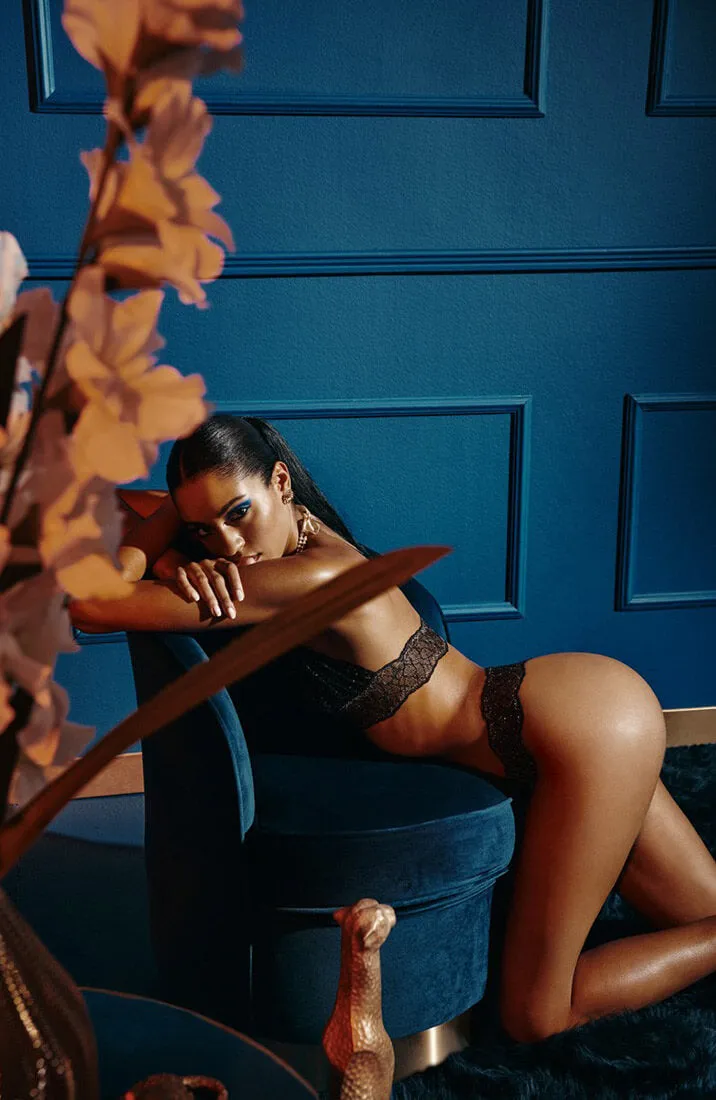 Black bralette with pearl strand - Sydney Bra