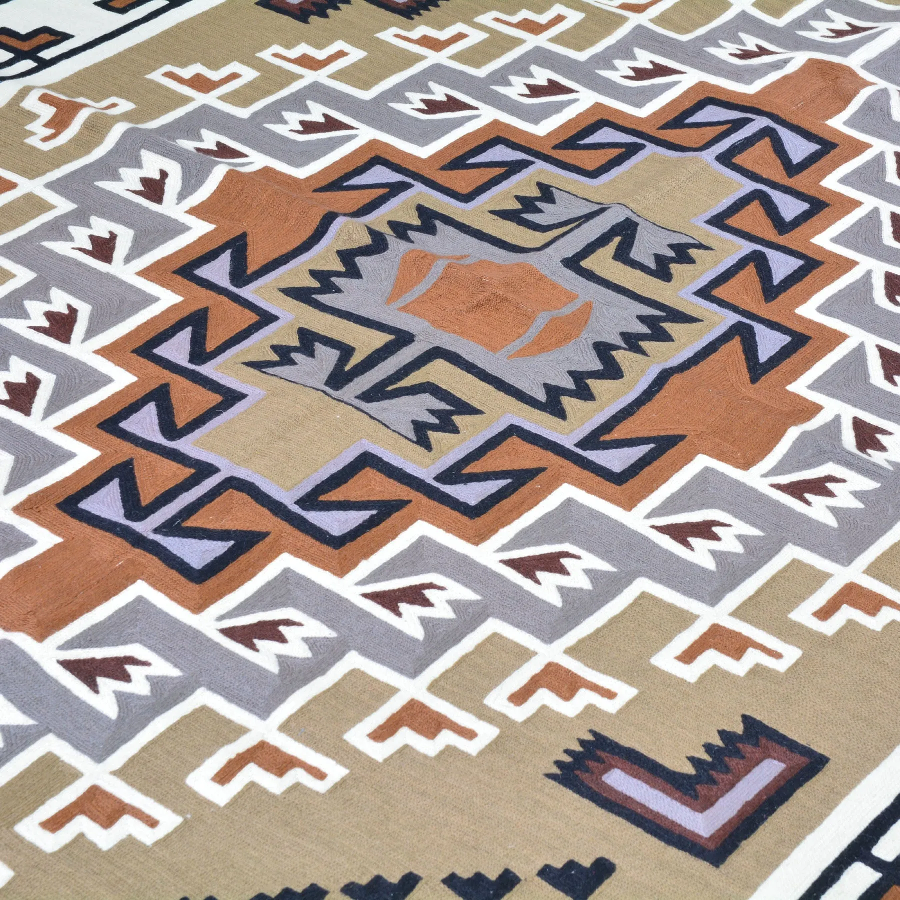 Chain-Stitched Kashmir Southwestern Design Wool Rug (Size 4.10 X 7.1) Brrsf-1098