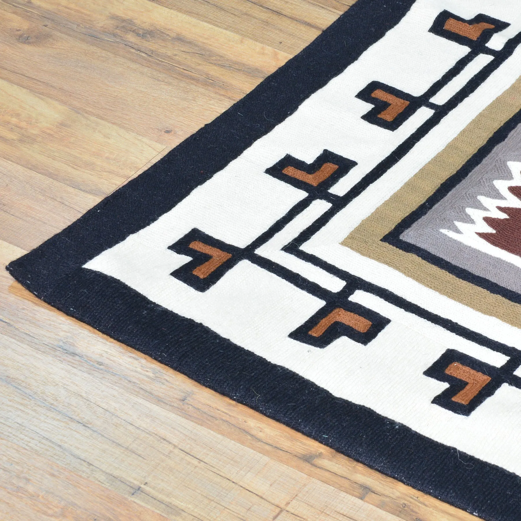 Chain-Stitched Kashmir Southwestern Design Wool Rug (Size 4.10 X 7.1) Brrsf-1098