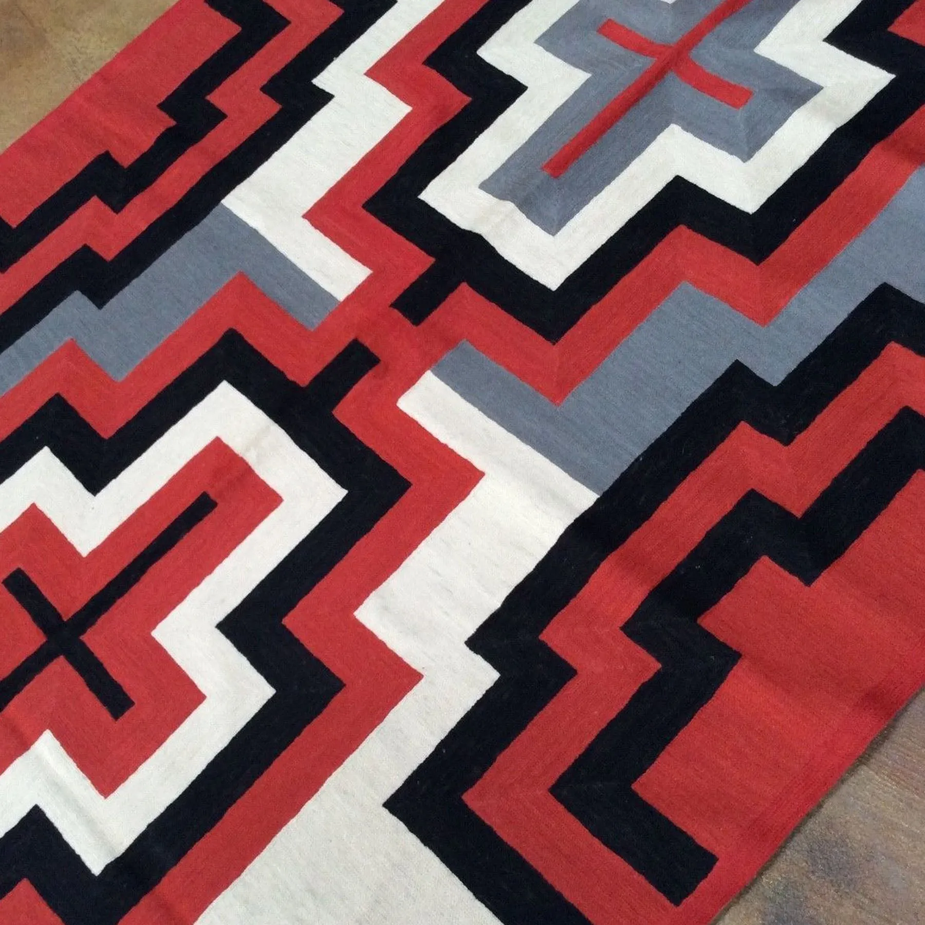 Chain-Stitched Kashmir Southwestern Handmade Wool Rug (Size 4.0 X 6.0) Brrsf-1047