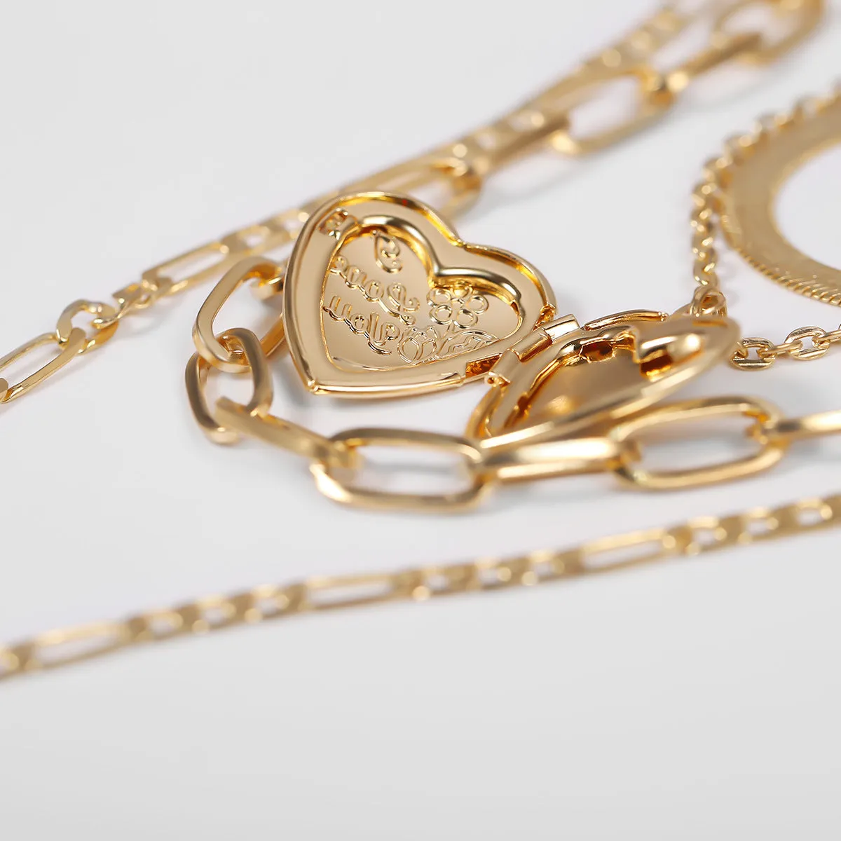 Creative Rose Geometric Open Peach Heart Necklace