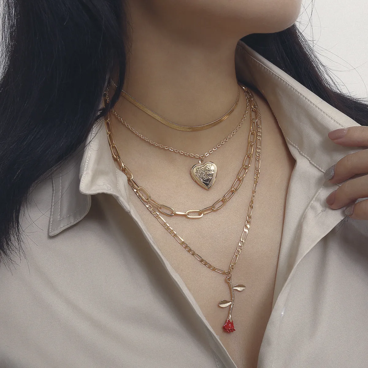 Creative Rose Geometric Open Peach Heart Necklace