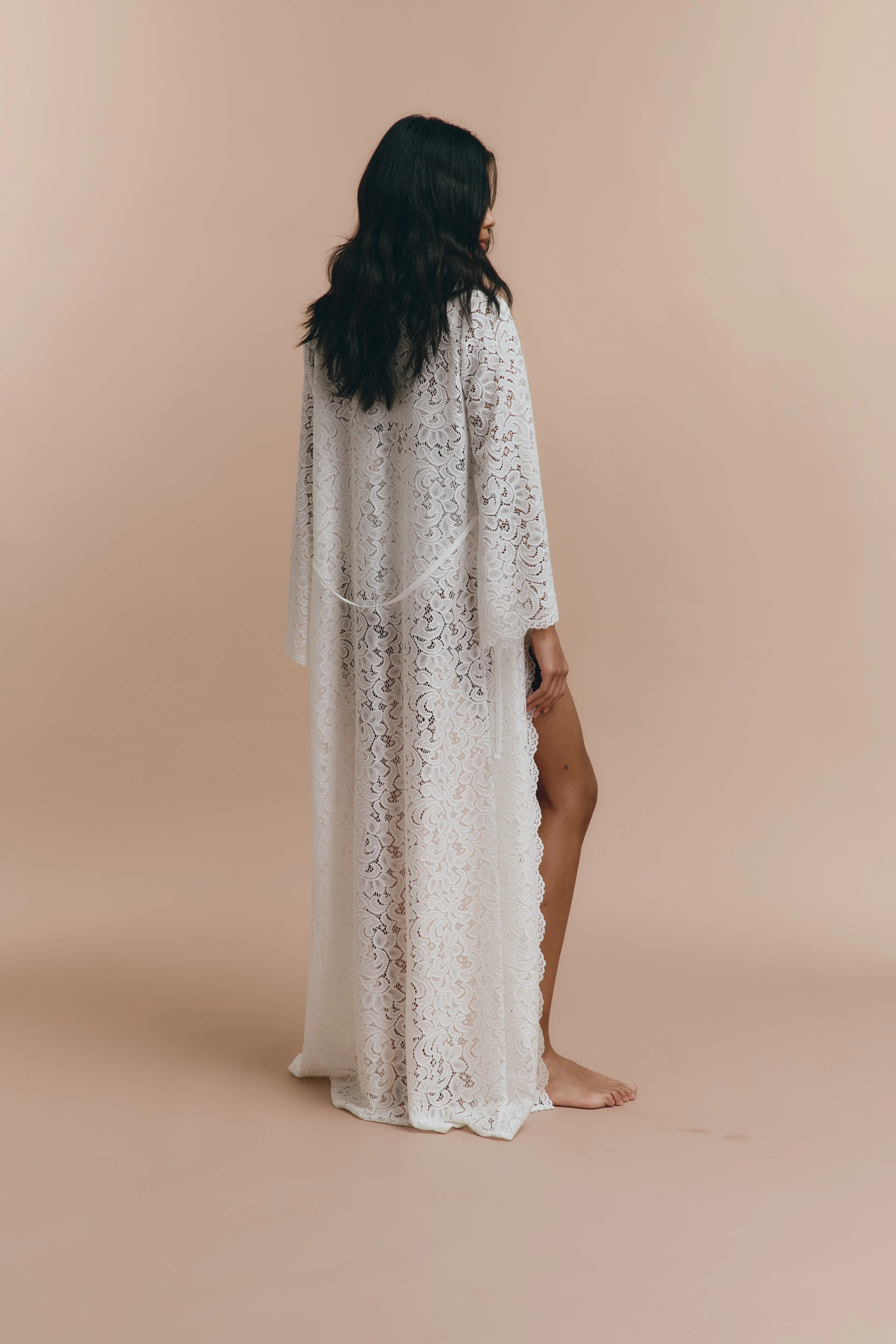 Daniella - Long lace robe
