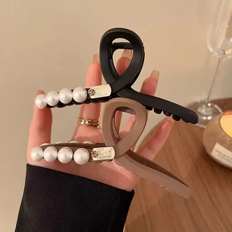 Elegant Pearl Hairclaw