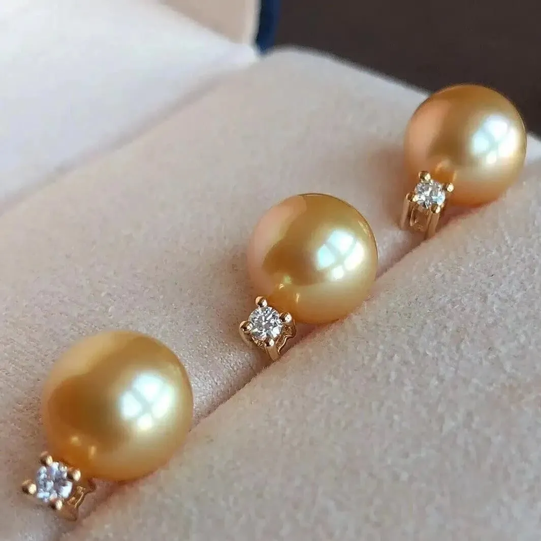 Forever Elegant 8.0-9.0 mm Golden South Sea Pearl Pendant & Diamond in G18K