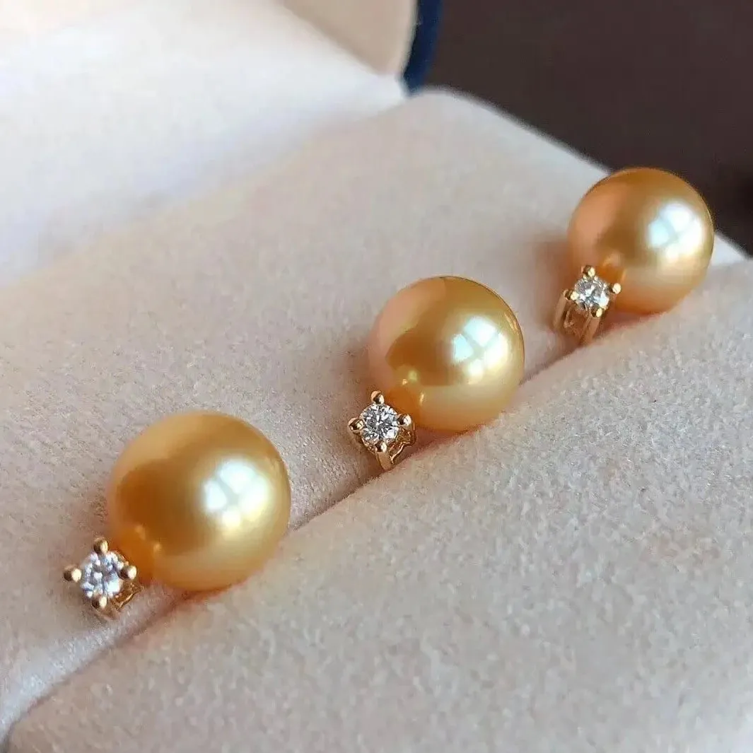 Forever Elegant 8.0-9.0 mm Golden South Sea Pearl Pendant & Diamond in G18K