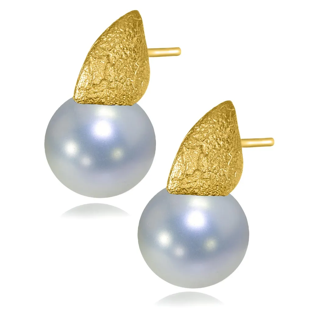 Gold Earrings with White Pearls