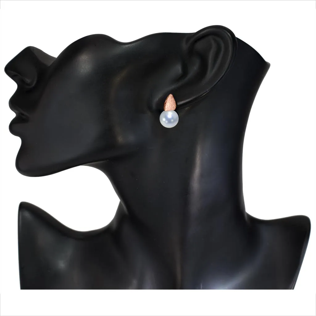 Gold Earrings with White Pearls