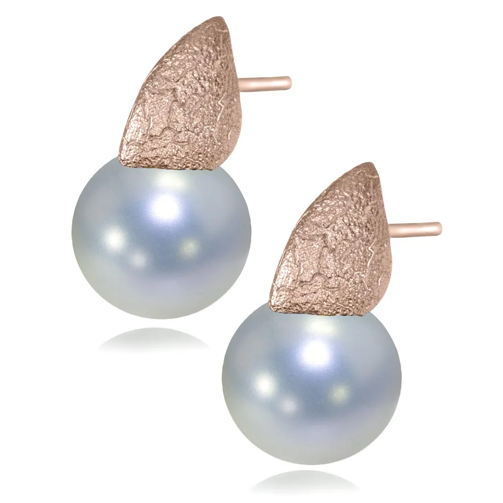 Gold Earrings with White Pearls