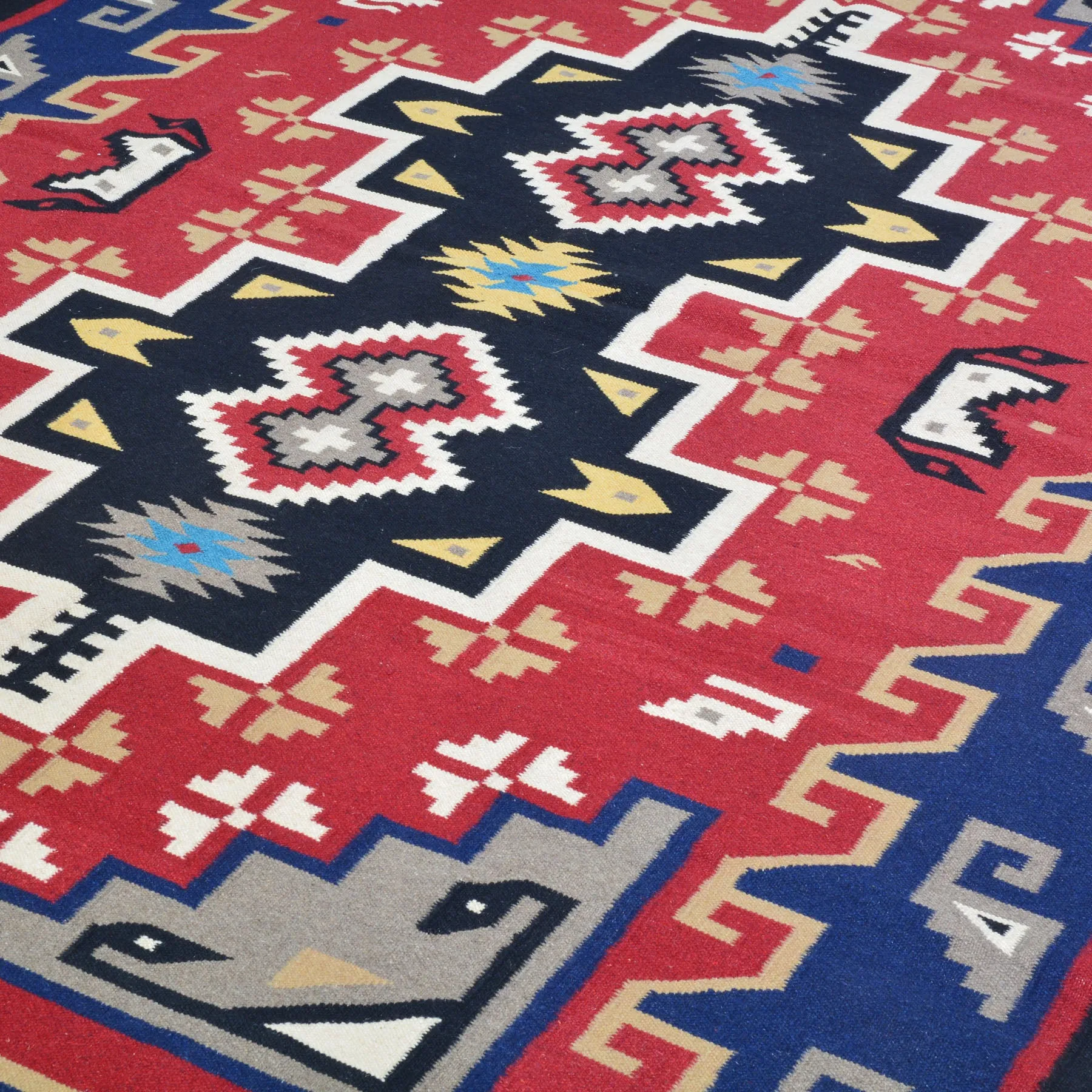 Hand-Woven Reversible Traditional Design Handmade Kilim Rug (Size 5.10 X 8.10) Cwral-10797