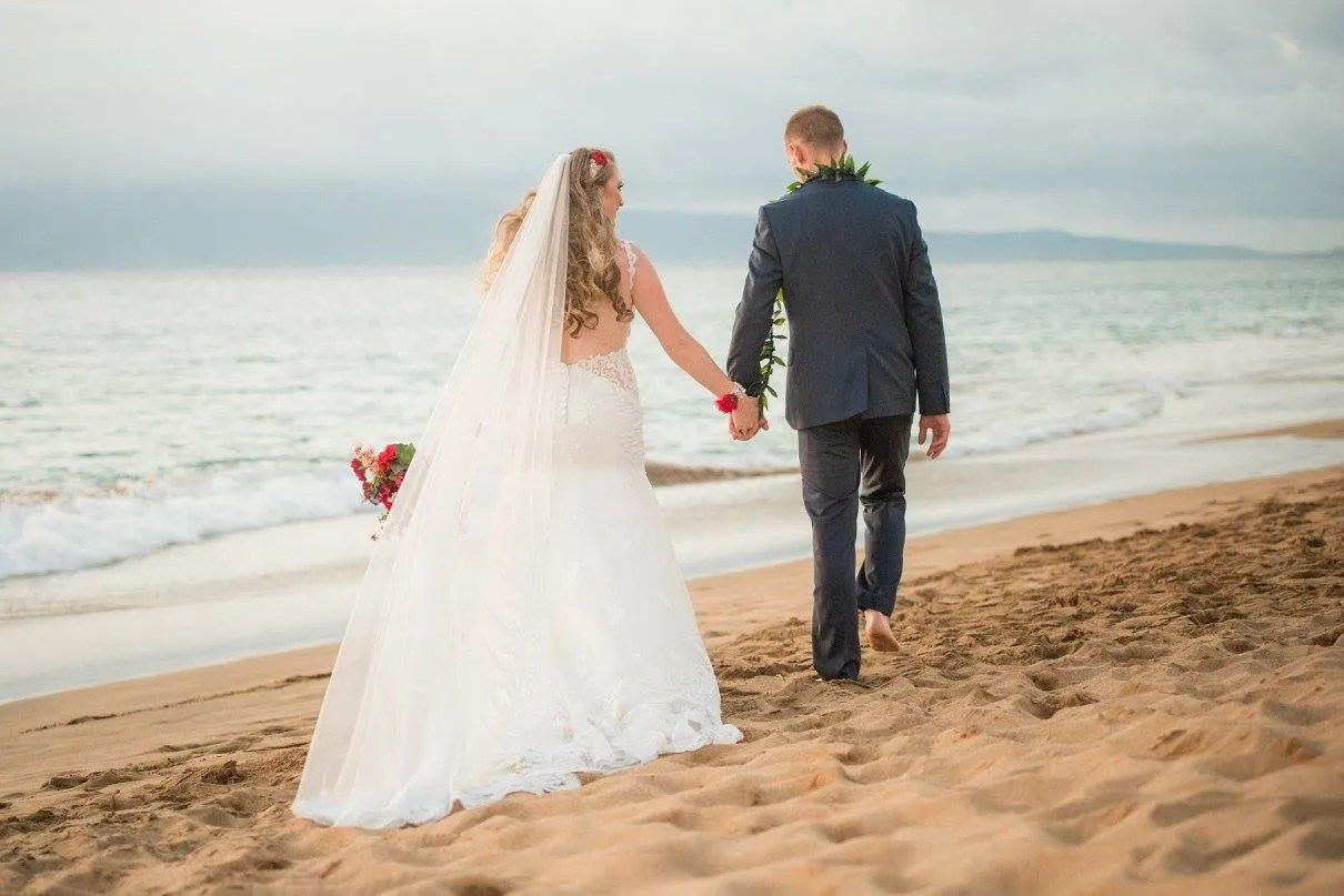 Lace Trim Bridal Veil (#Diantha)