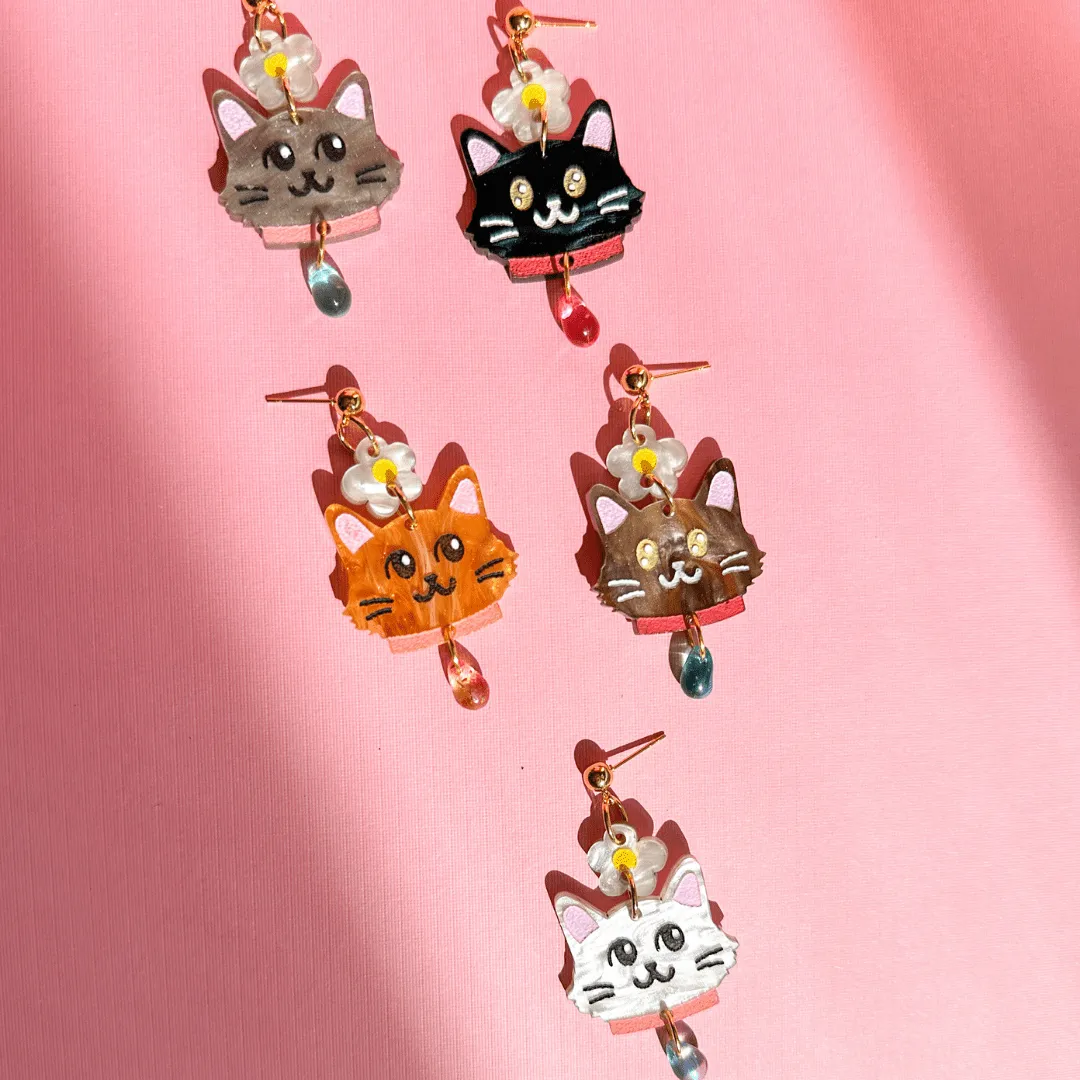 Little Daisy Cat Dangle (SINGLE)