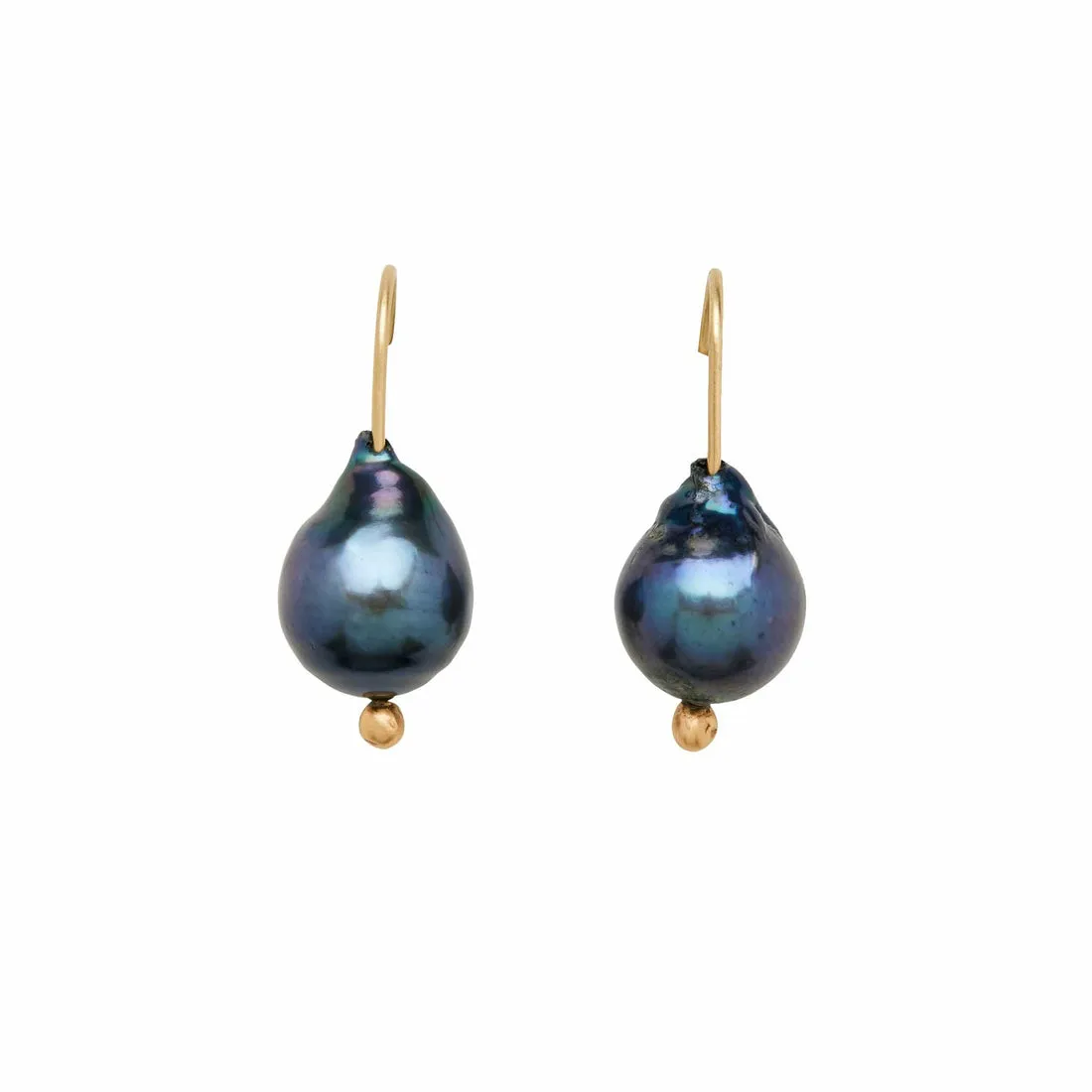 MILA MIDNIGHT PEARL EARRING