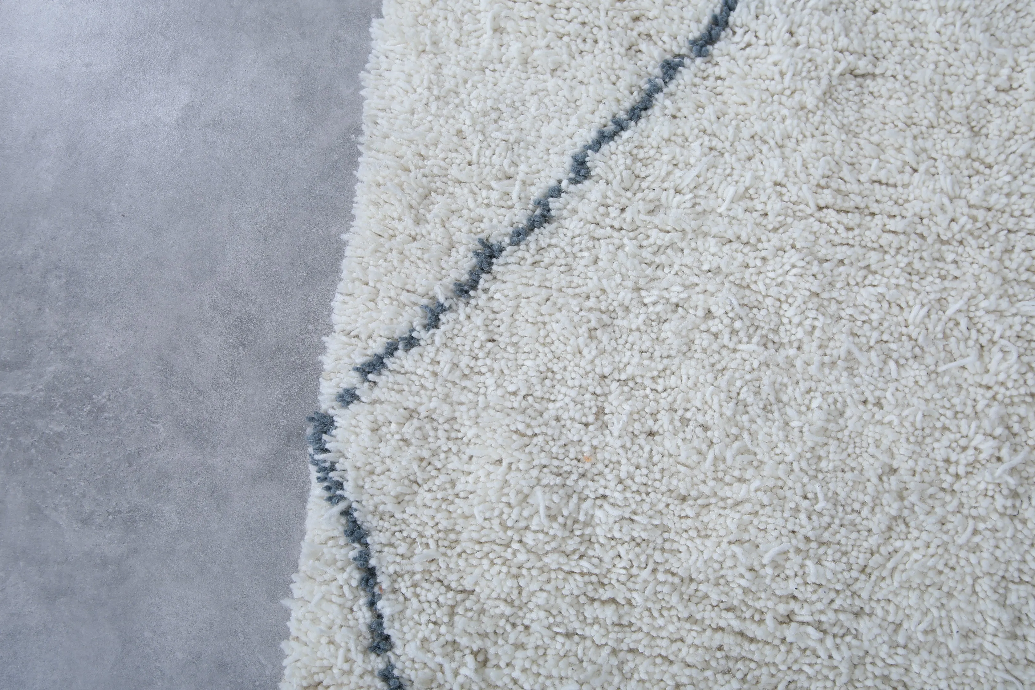 Moroccan area rug - Custom Berber rug - Azilal rug