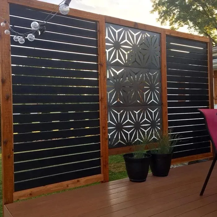 New in box! Veradek Quadra Matte Black Screen Series Metal Privacy Screen with stand! Includes 3 panels & stand! Retails $365 