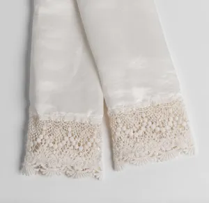 Paloma with Mattine Lace Pillowcase - Winter White - King