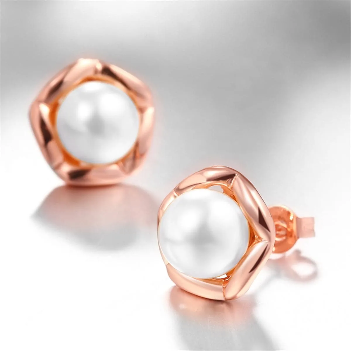 Pearl & 18K Rose Gold-Plated Shell Stud Earrings