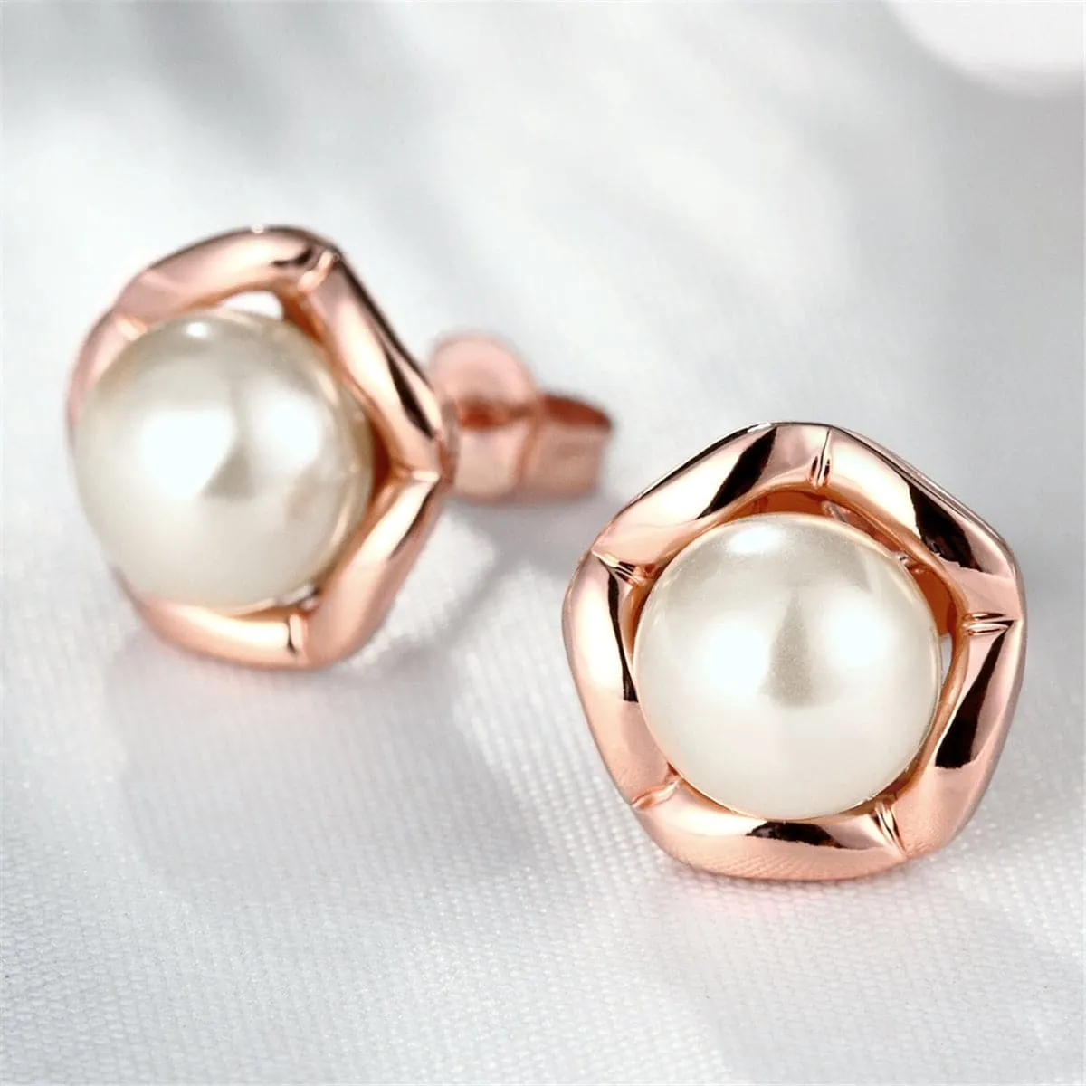 Pearl & 18K Rose Gold-Plated Shell Stud Earrings