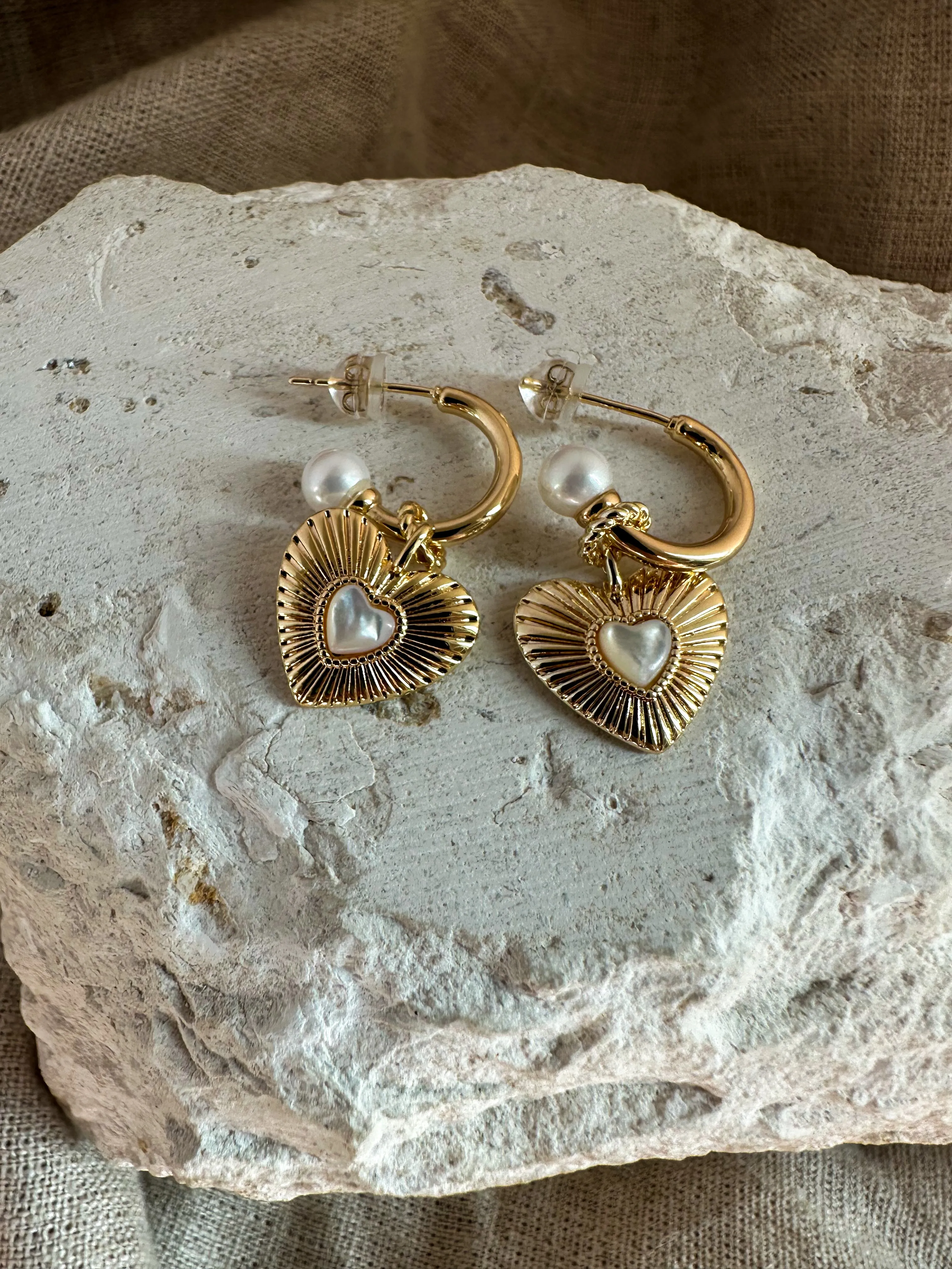 Pearl Ribbed Heart Hoops