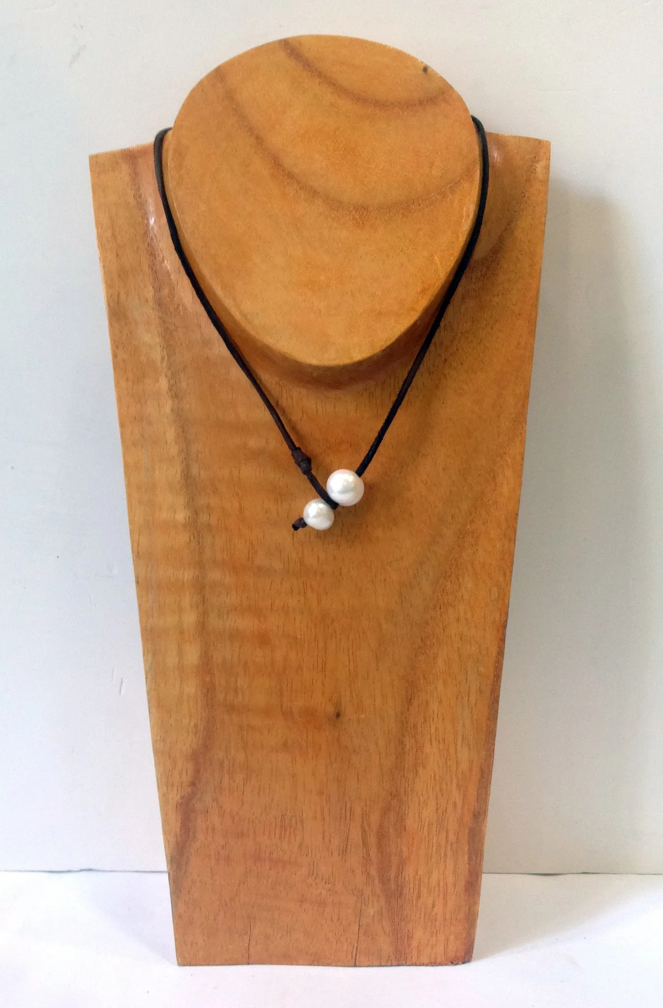 "One Love" Sliding Freshwater Pearl Necklace