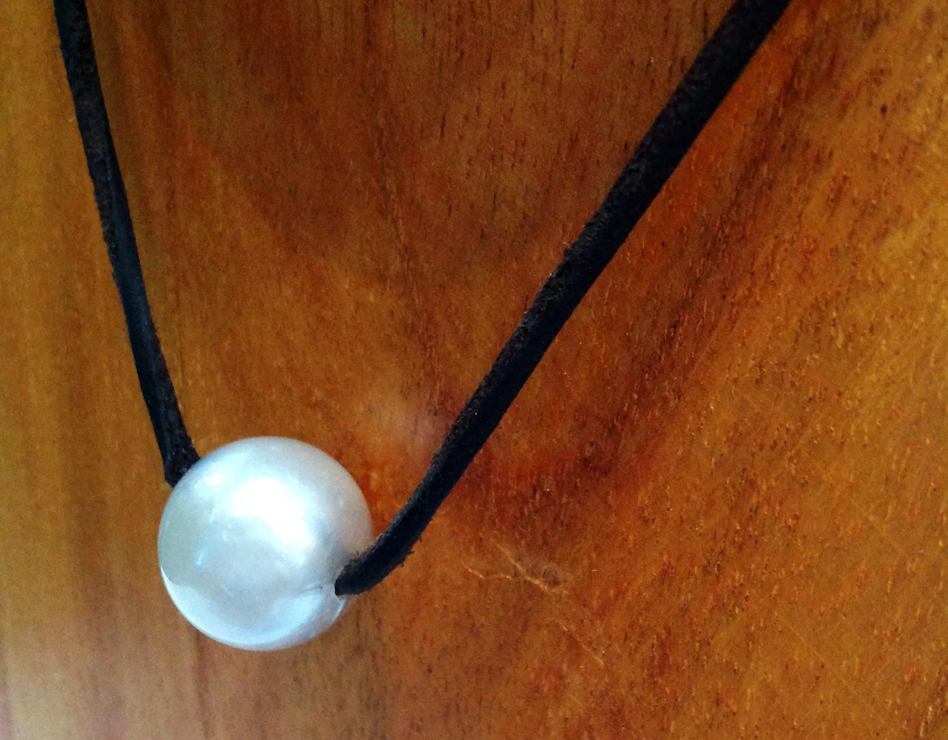 "One Love" Sliding South Sea Pearl Necklace