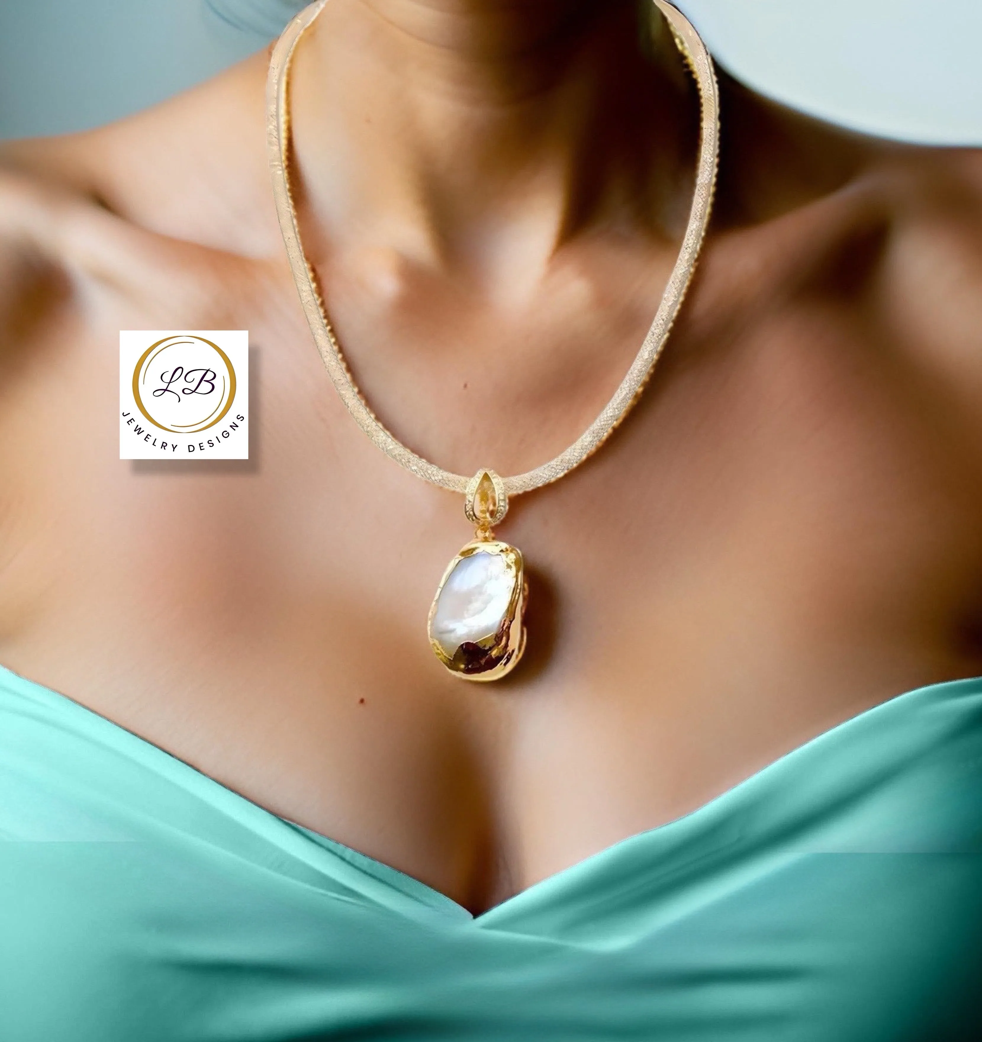 Regal White Keshi Pearl Gold Pendant Necklace 19”