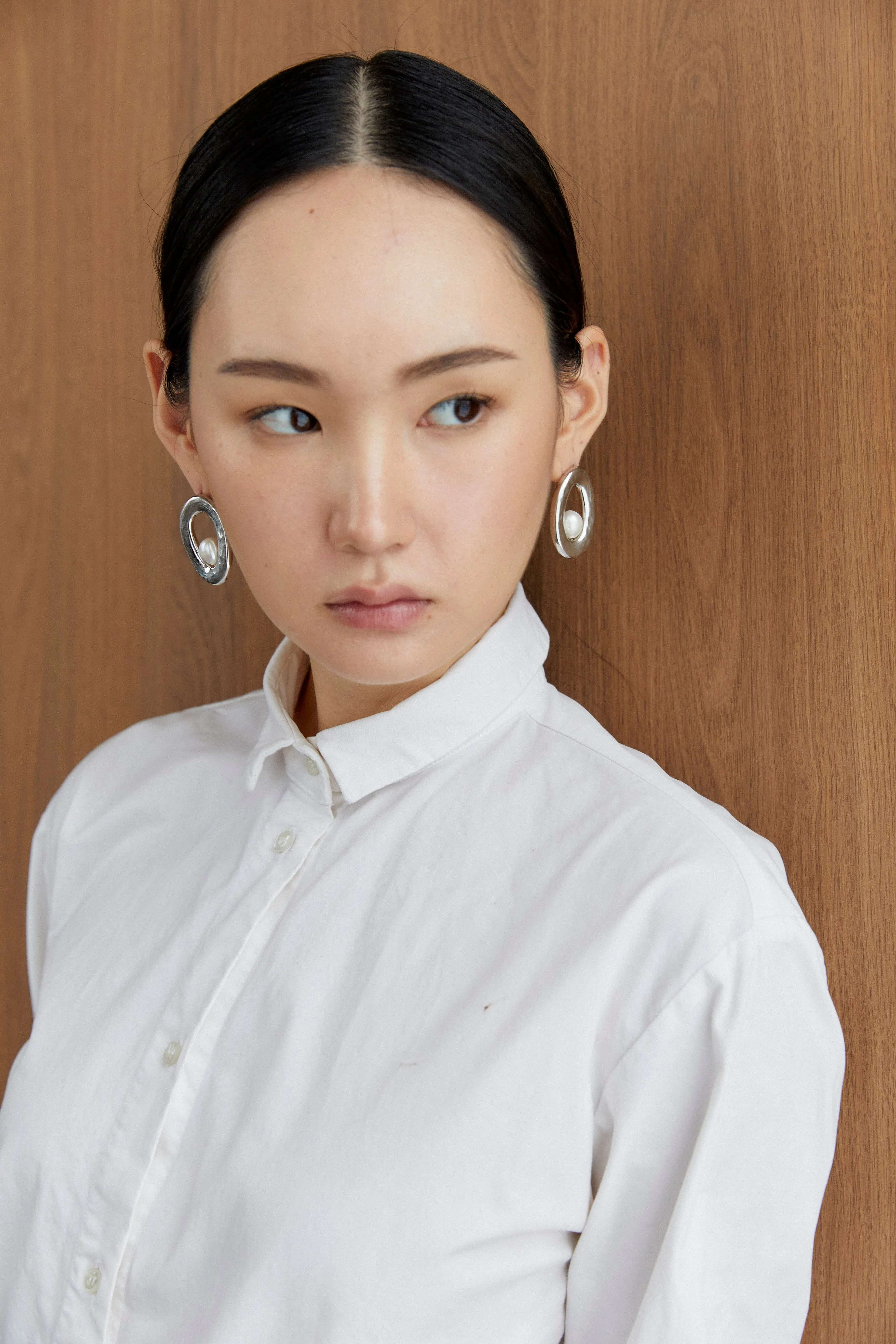 Thick Oval Pearl Cradle Earrings
