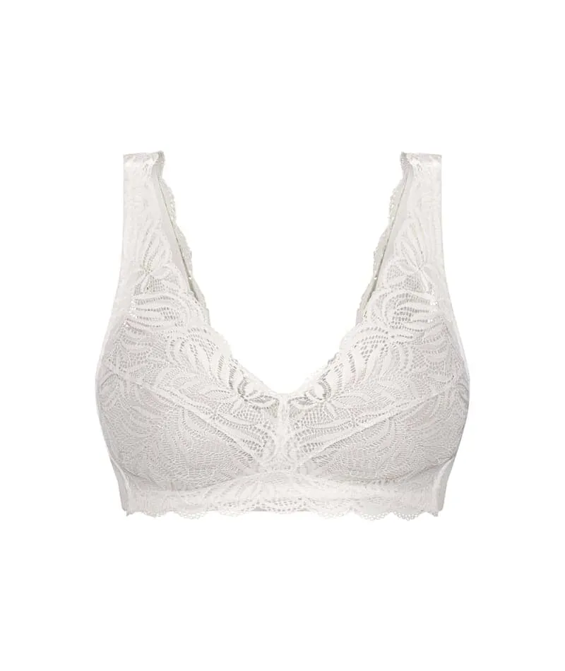 Triumph Essential Lace Wire-free Bra - White