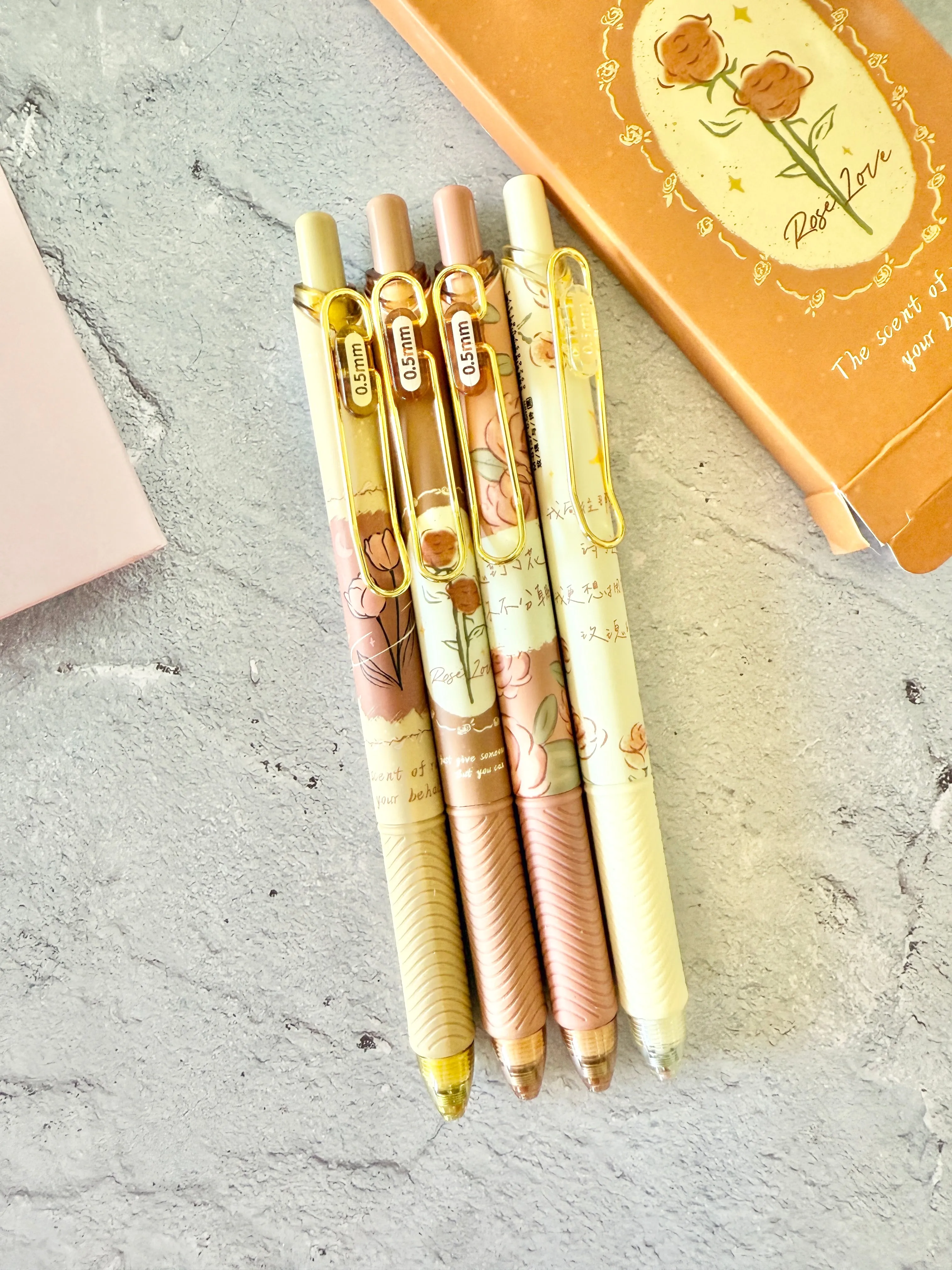 Vintage Floral Gel Pen - Set of 4