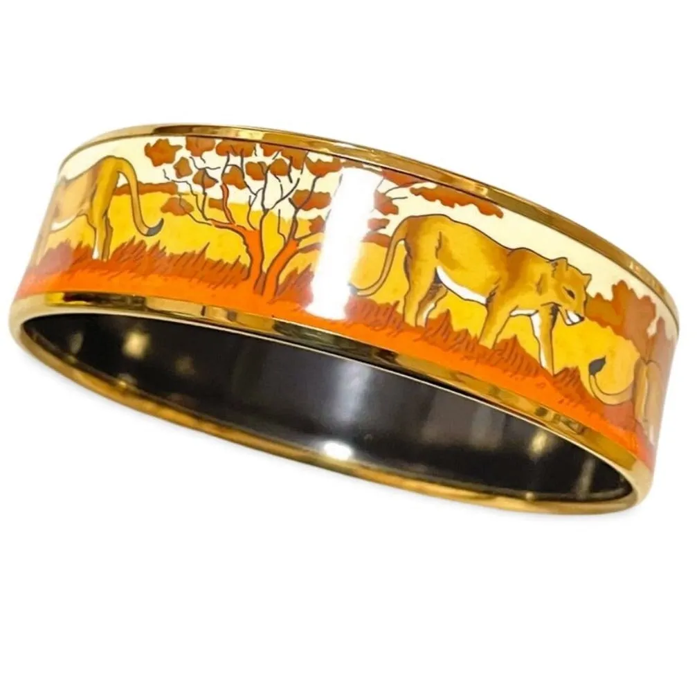 Vintage Hermes cloisonne enamel golden bangle with lion couple design. Classic Hermes GM bracelet. 051101ya