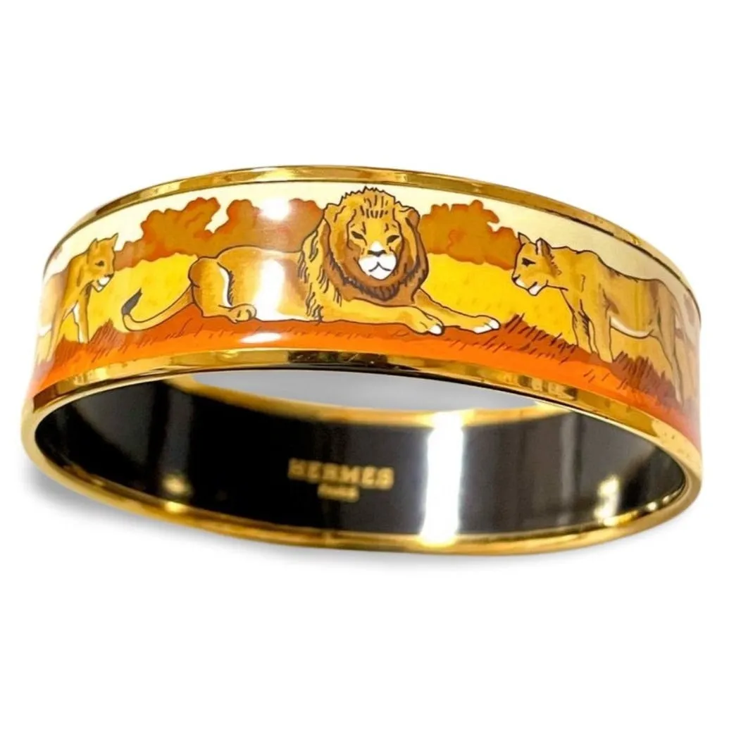 Vintage Hermes cloisonne enamel golden bangle with lion couple design. Classic Hermes GM bracelet. 051101ya