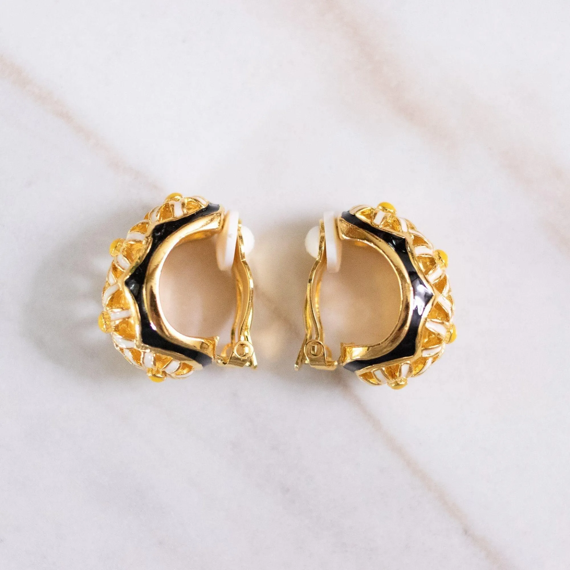 Vintage Joan Rivers Yellow Daisy and Black Enamel Earrings