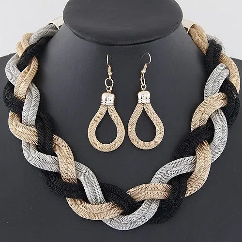 Women Two-Piece Necklace Set